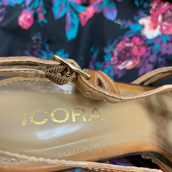 Icora Platform Heels - Picture 7 of 7